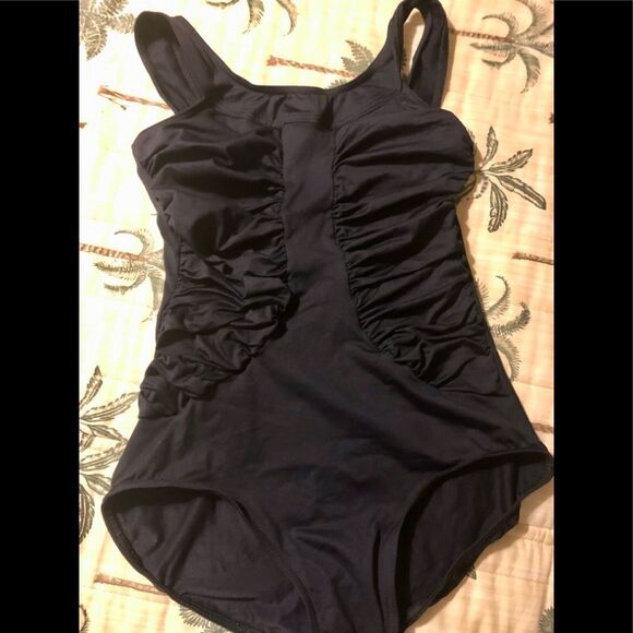 Nice slimming swimsuit by Balera in size 10 - Picture 1 of 3